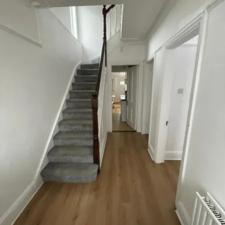 בית אירוח Comfort Double Near Airport - 5