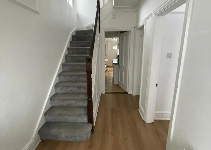 בית אירוח Comfort Double Near Airport - 5